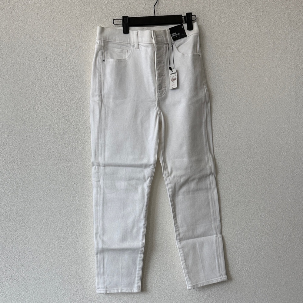 Express Women's Super High Rise Mom White Jeans